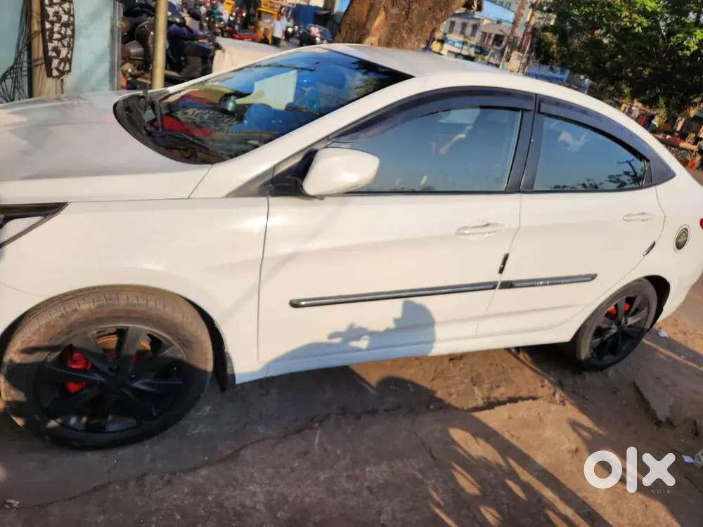Hyundai Fluidic Verna 2013