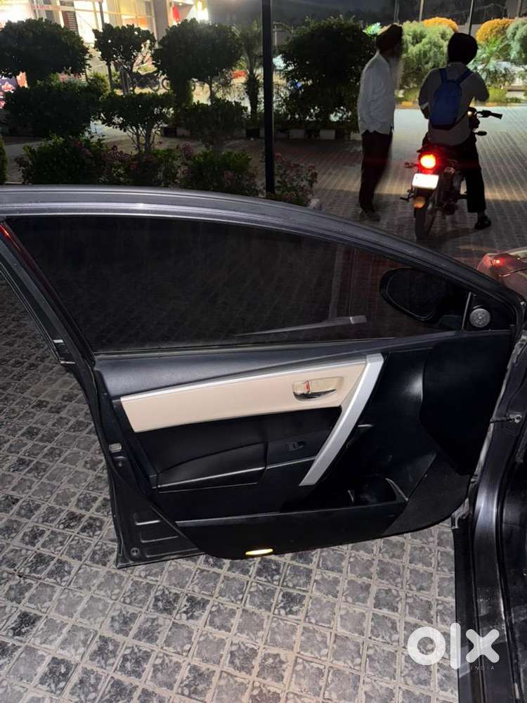 Toyota Corolla Altis 2014 Diesel Well Maintained