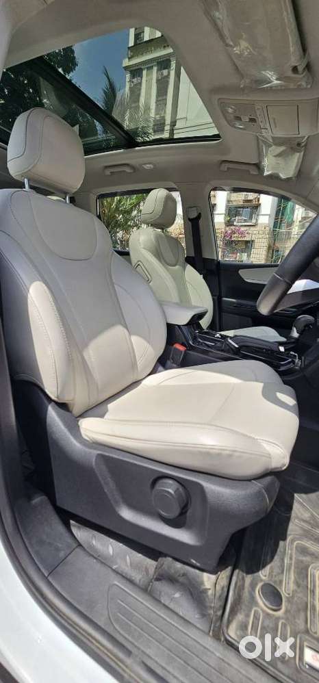 Mahindra Xuv700 2.2 Ax 7 Diesel At Str, 2023, Diesel