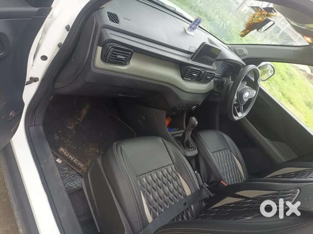 Tata Punch 1.2 Revotron 2025
