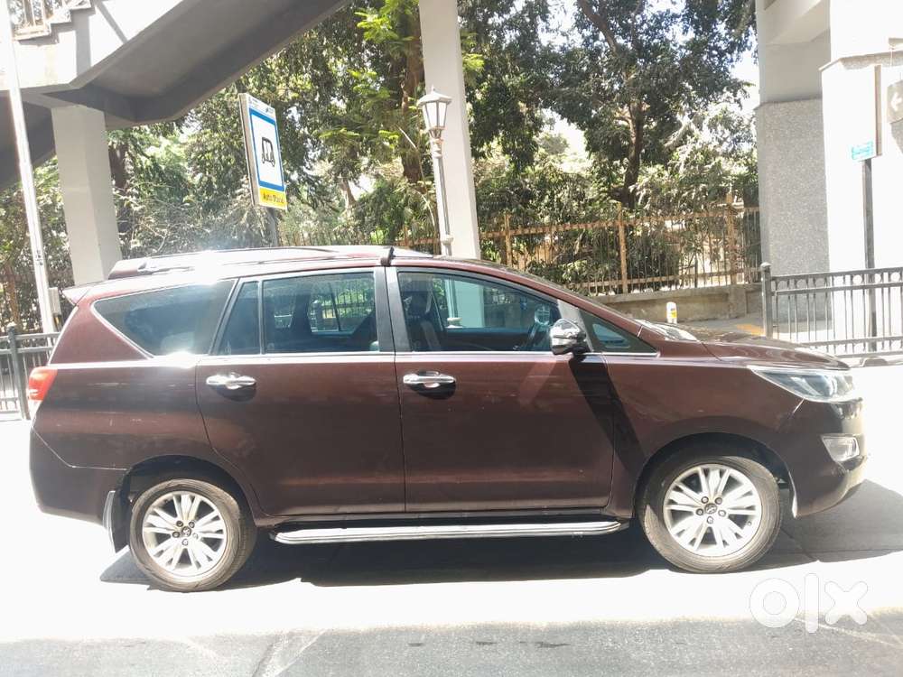 Toyota Innova Crysta 2.8 Zx At 7 Seater, 2017, Diesel