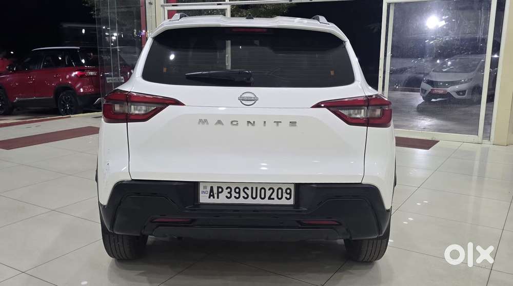 Nissan Magnite 1.0 Xv, 2023, Petrol