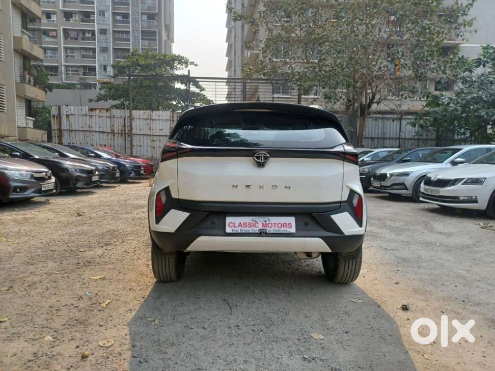 Tata Nexon Creative Plus 1.2 Revotron Petrol 6 Amt, 2023, Petrol