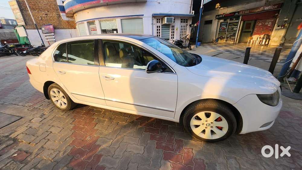 Skoda Superb 2011 Diesel 1st Owner Well Maintained