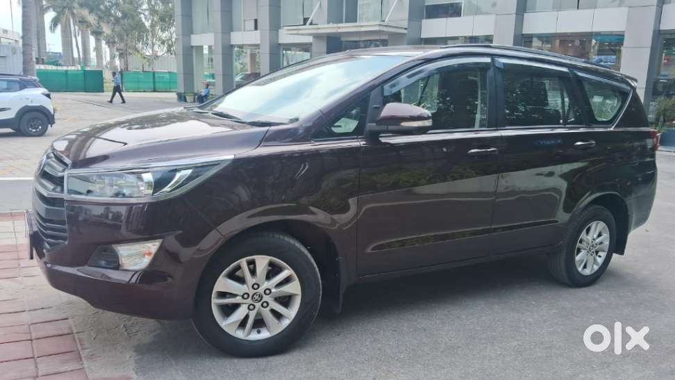 Toyota Innova Crysta 2.4 G Mt 7 Str, 2016, Diesel