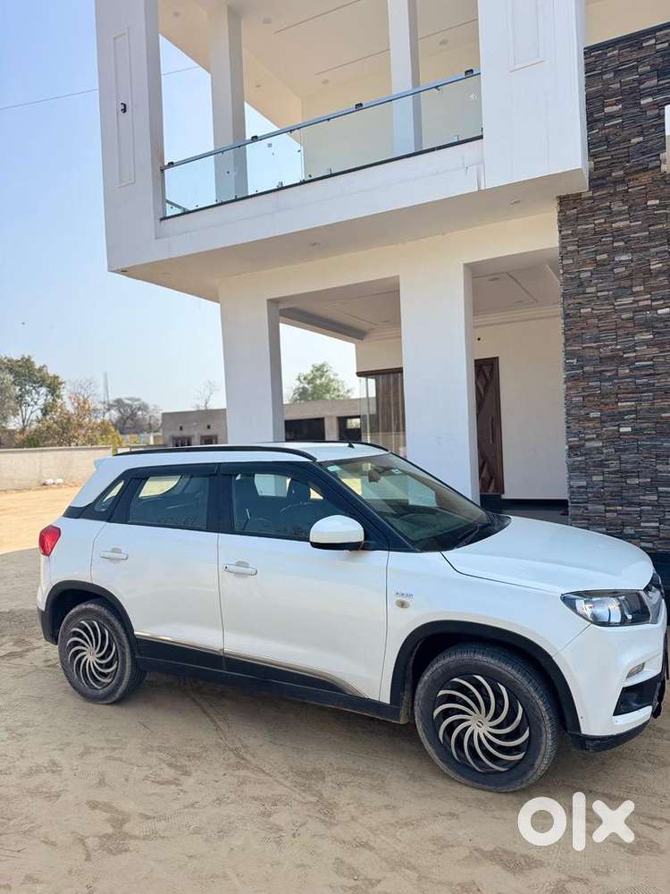 Maruti Suzuki Brezza 2016 Diesel Well Maintained