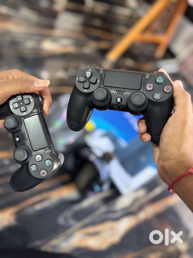 Playstation 4 Pro 2TB with two controller and two headphone 