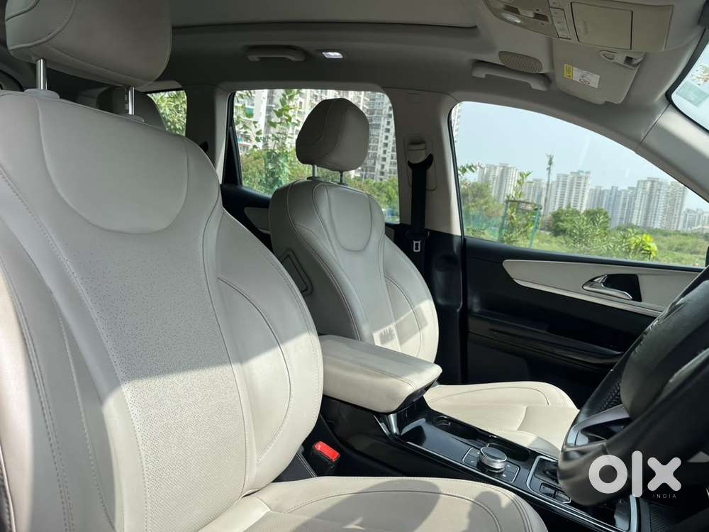 Mahindra Xuv700 2.0 Ax 7 Petrol At Luxury Pack Str, 2023, Petrol