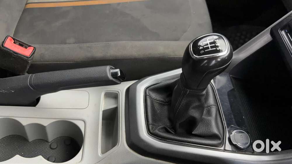 Skoda Kushaq 1.0 Tsi Ambition, 2022, Petrol
