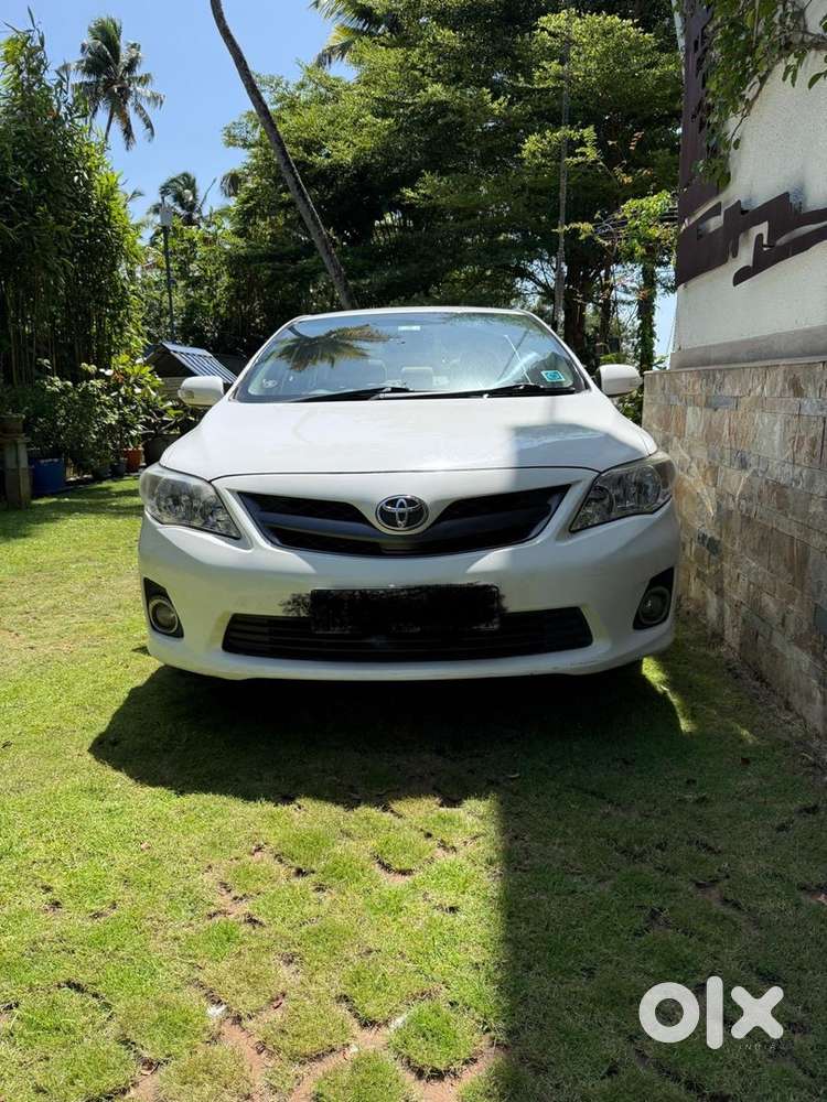 Toyota Corolla Altis 2013