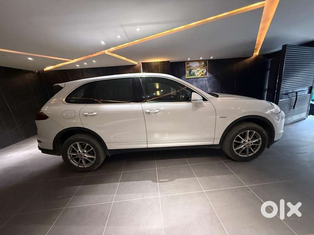 Porsche Diesel Car 2016