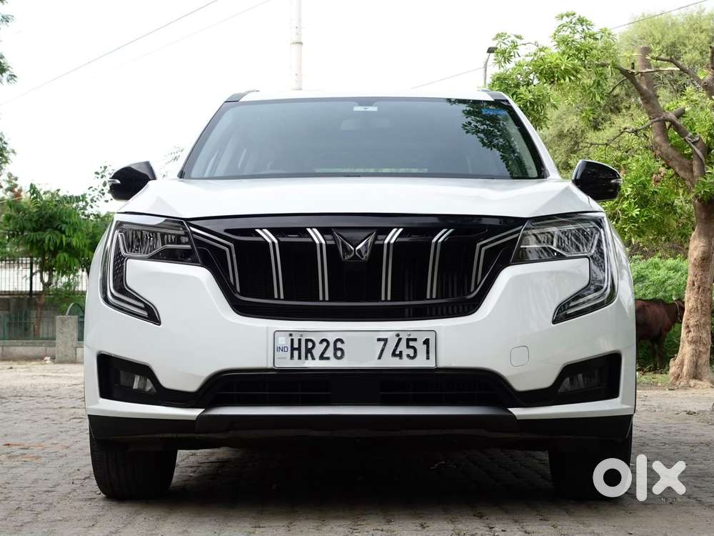 Mahindra Xuv700 2.0 Ax 5 Petrol Mt Str, 2023, Petrol