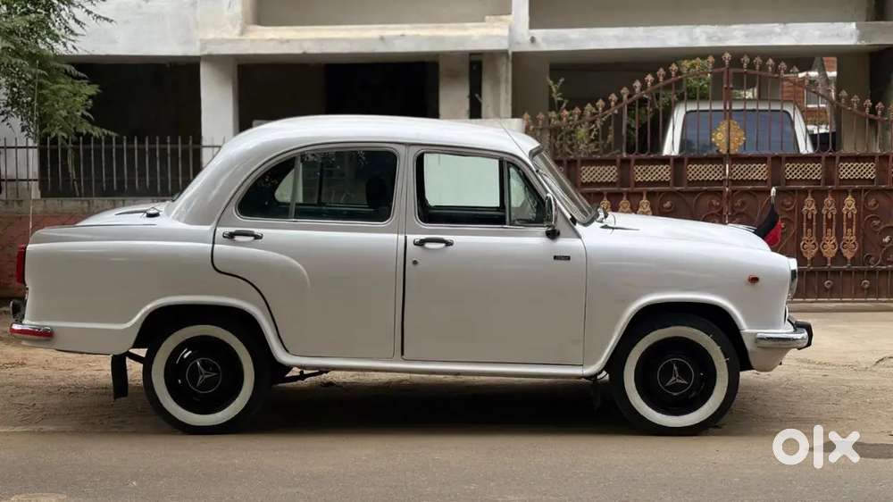 Ambassador Ambassador 2004 Diesel 90 Km Driven