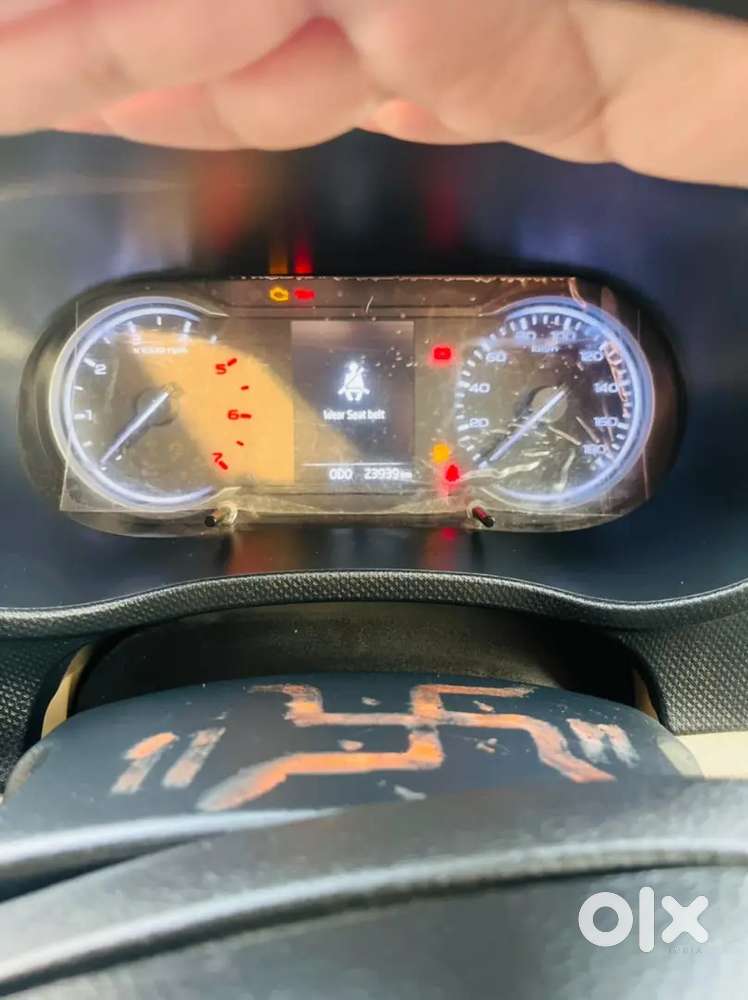 Car Mahindra Car