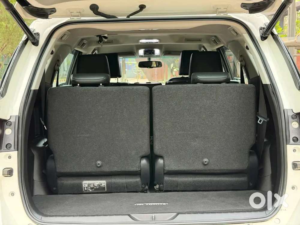 Toyota Fortuner Petrol At 2024