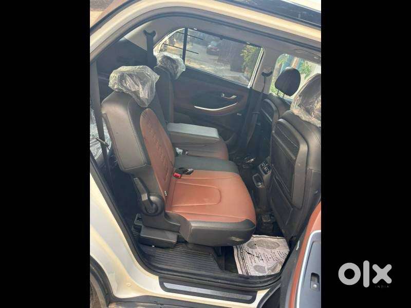 Hyundai Alcazar Platinum 7 Str 1.5 Turbo Petrol Adventure, 2023, Pet..