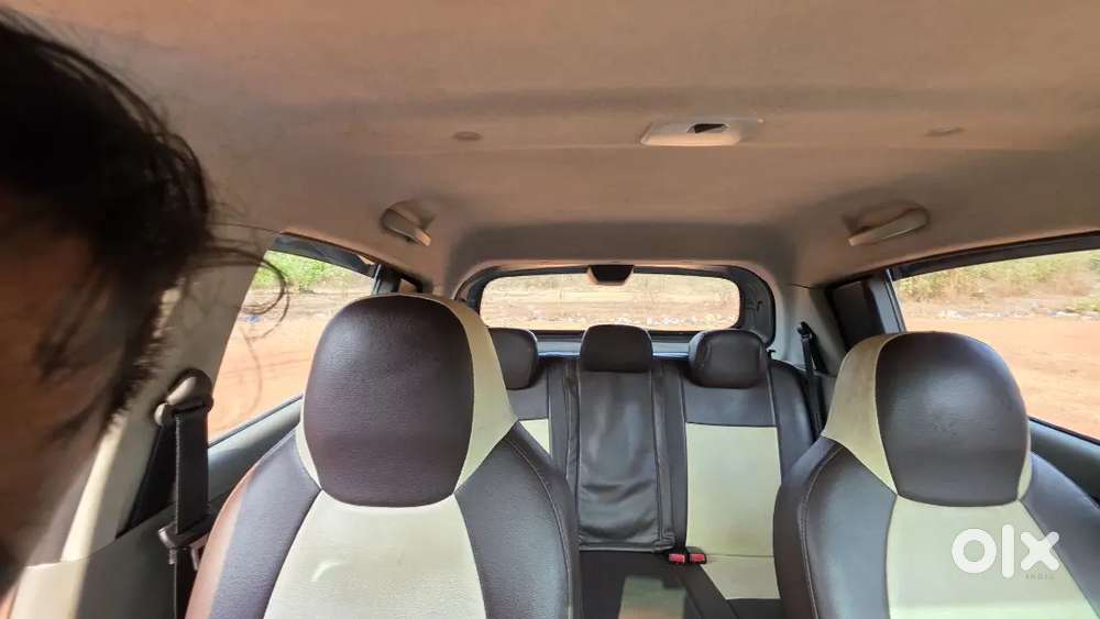 Mahindra Kuv100 K8 2016  Superb Condition  Best Price Deal