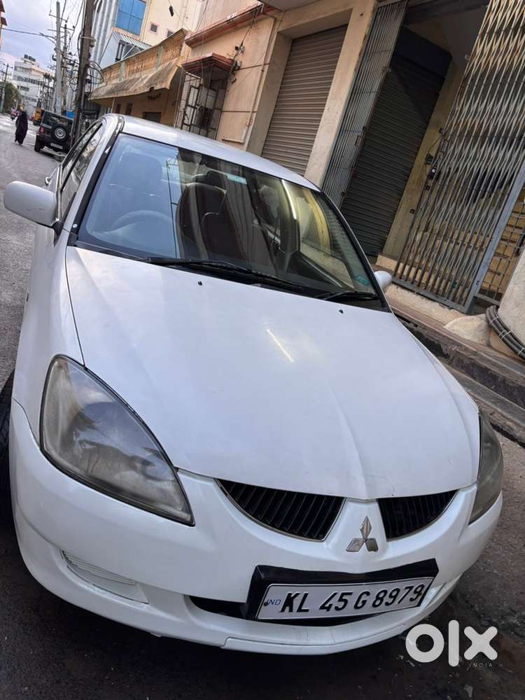 Mitsubishi Cedia