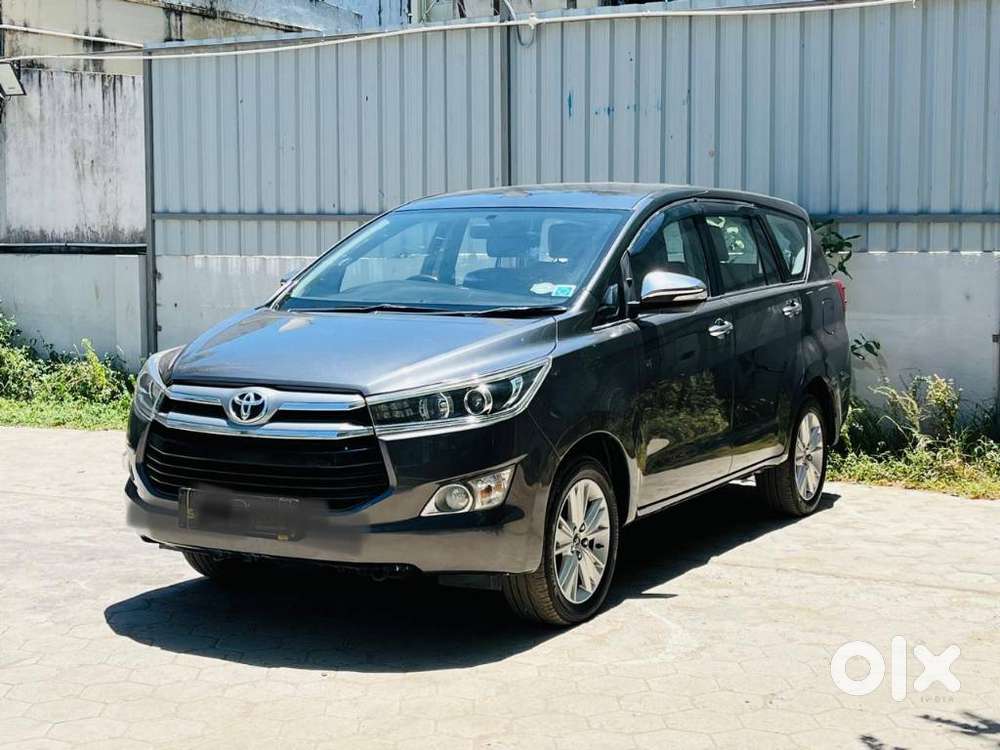 Toyota Innova Crysta 2.8z Automatic, 2016, Diesel