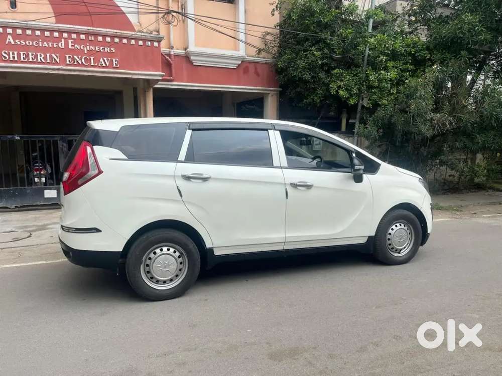 Mahindra Marazzo 2023