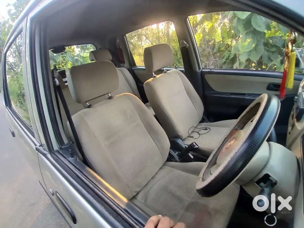 Maruti Suzuki Zen Estilo Lxi 2010