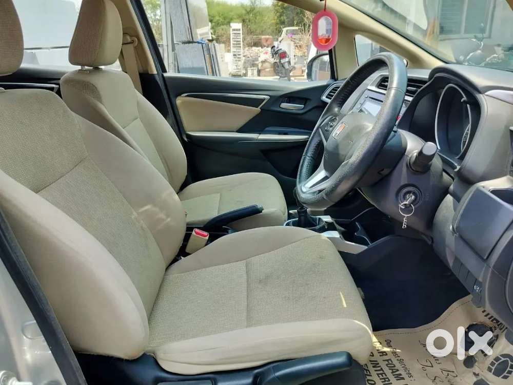 2015 Honda Jazz At Manual Petrol 75600 Km