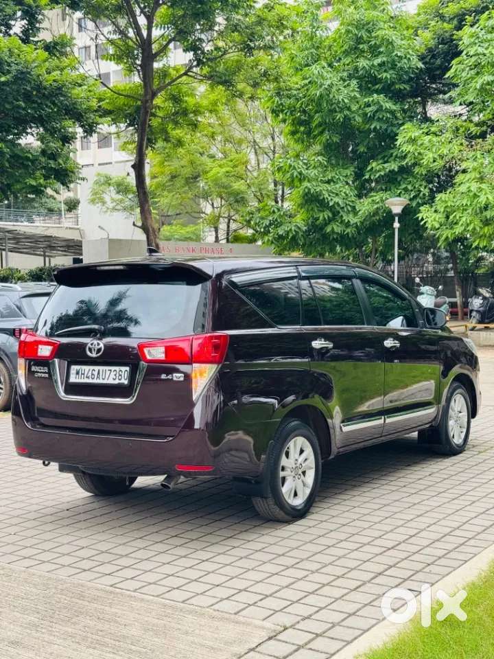 Toyota Innova Crysta 2.4 V 7 Str, 2016, Diesel