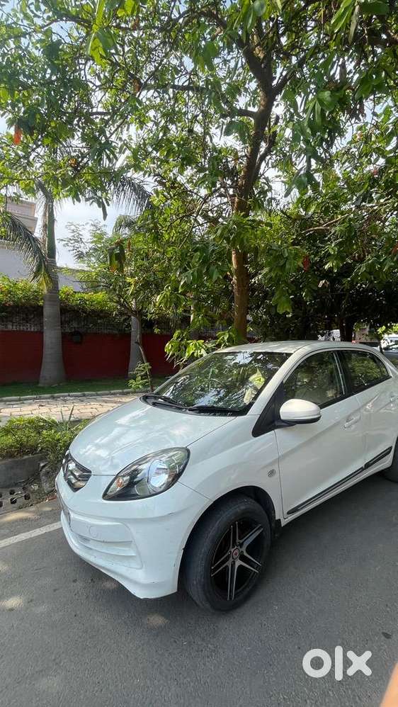 Honda Amaze 2015 Diesel Well Maintained