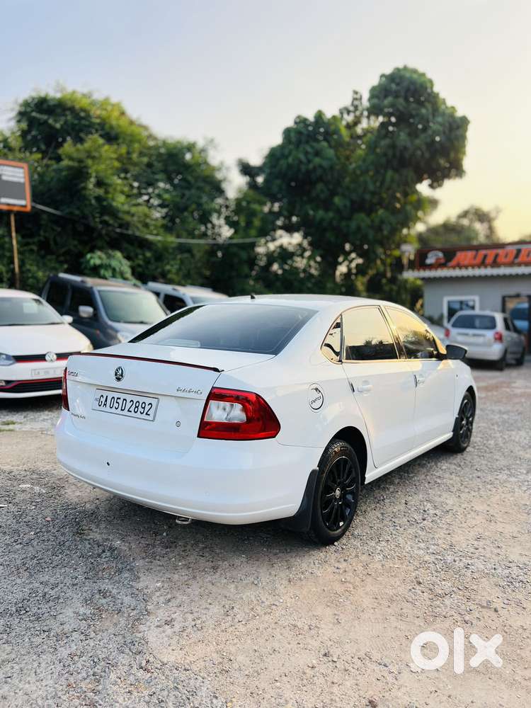 Skoda Rapid 1.6 Mpi Elegance, 2015, Petrol