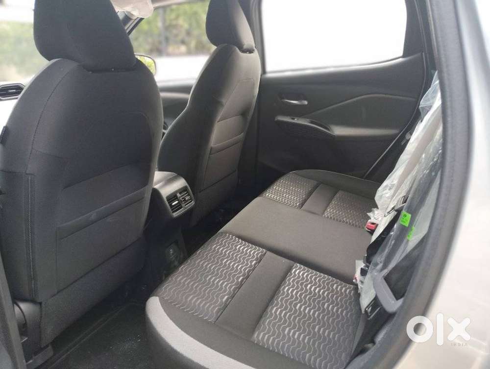 Nissan Magnite N-connecta Mt, 2024, Petrol