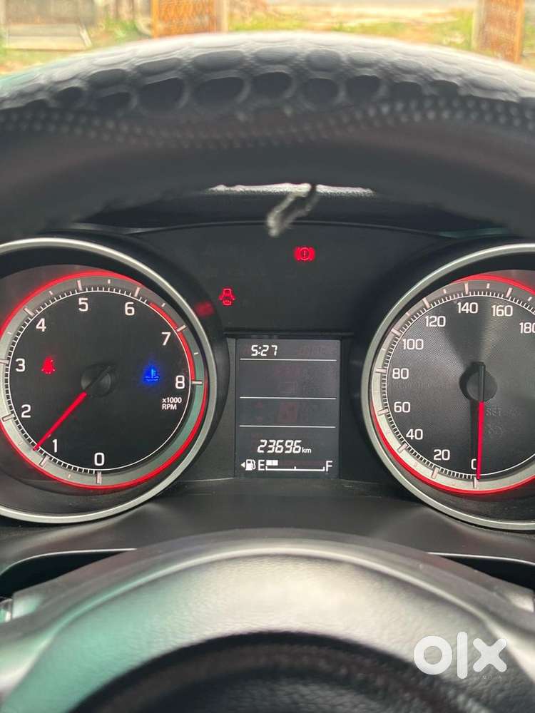 Maruti Suzuki Swift Petrol 2023
