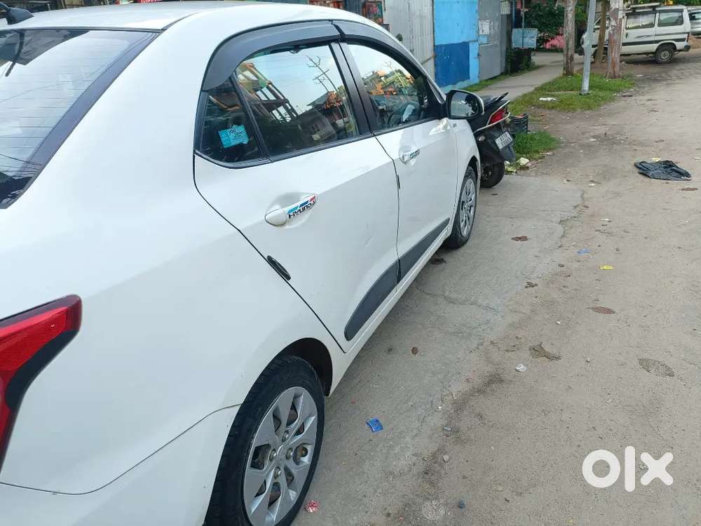 Hyundai Xcent 2015 Diesel Well Maintained