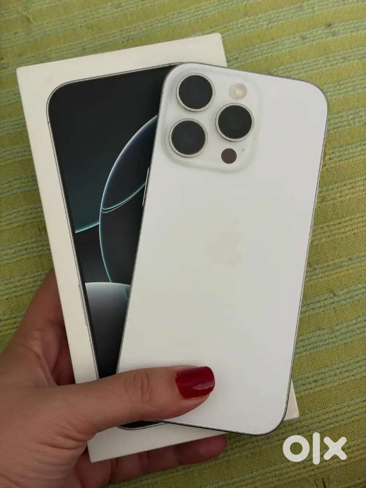 Flash sale on iPhone16 pro  at urgent bases