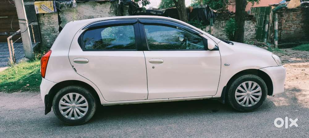 Toyota Etios Liva G, 2011, Petrol