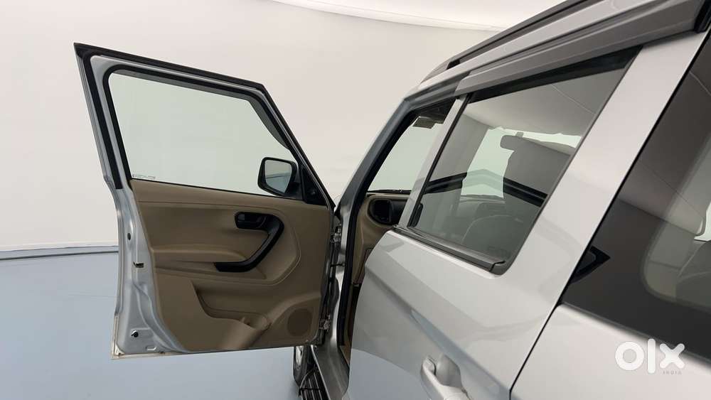 Mahindra Tuv 300 T6 Plus, 2017, Diesel