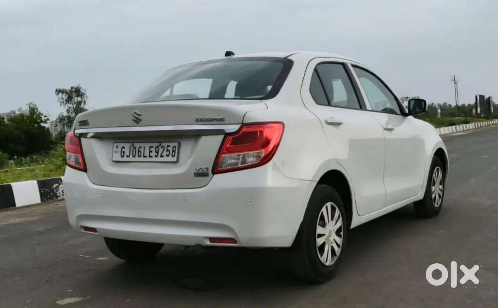 Maruti Suzuki Dzire 1.2 Vxi Amt, 2018, Petrol
