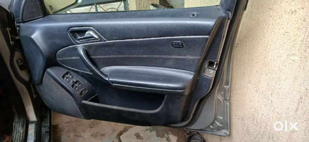 Mercedes-benz E-class 2006
