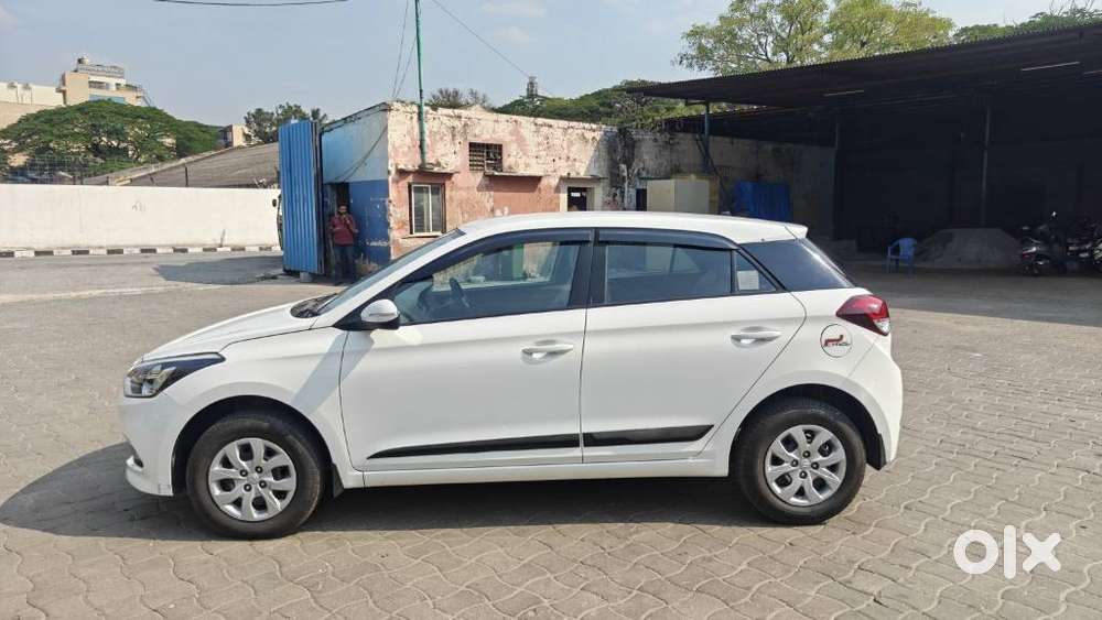 Hyundai I20 Sportz 1.2 Bs-iv, 2017, Petrol