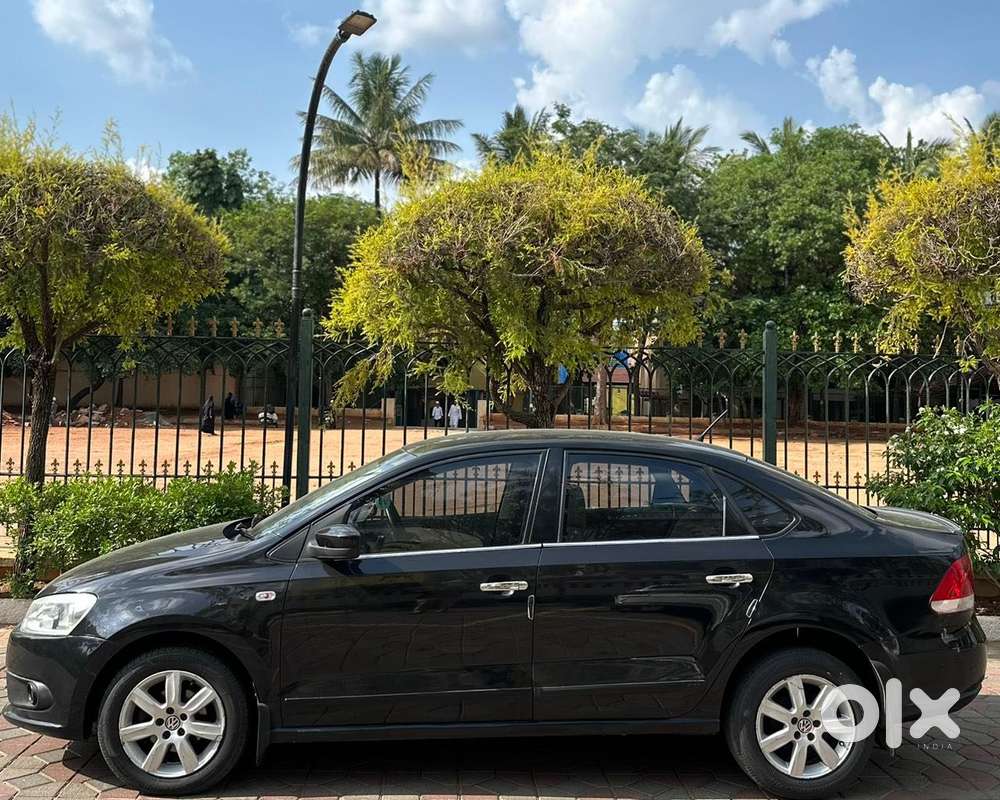 Volkswagen Vento Petrol Highline, 2011, Petrol