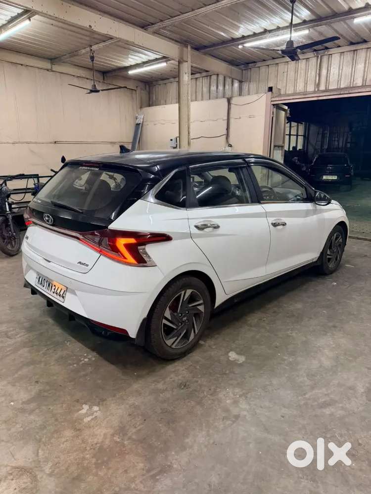 Hyundai New i20 1.5 Asta 2021 sunroof push button