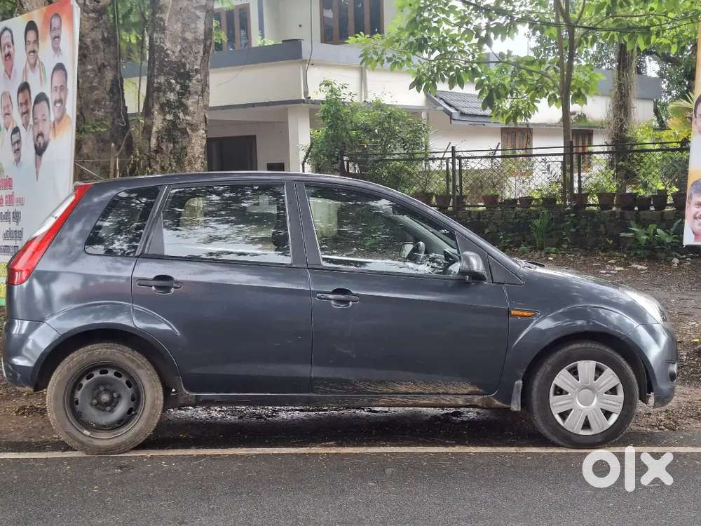 Ford Figo Petrol 2012 Variant