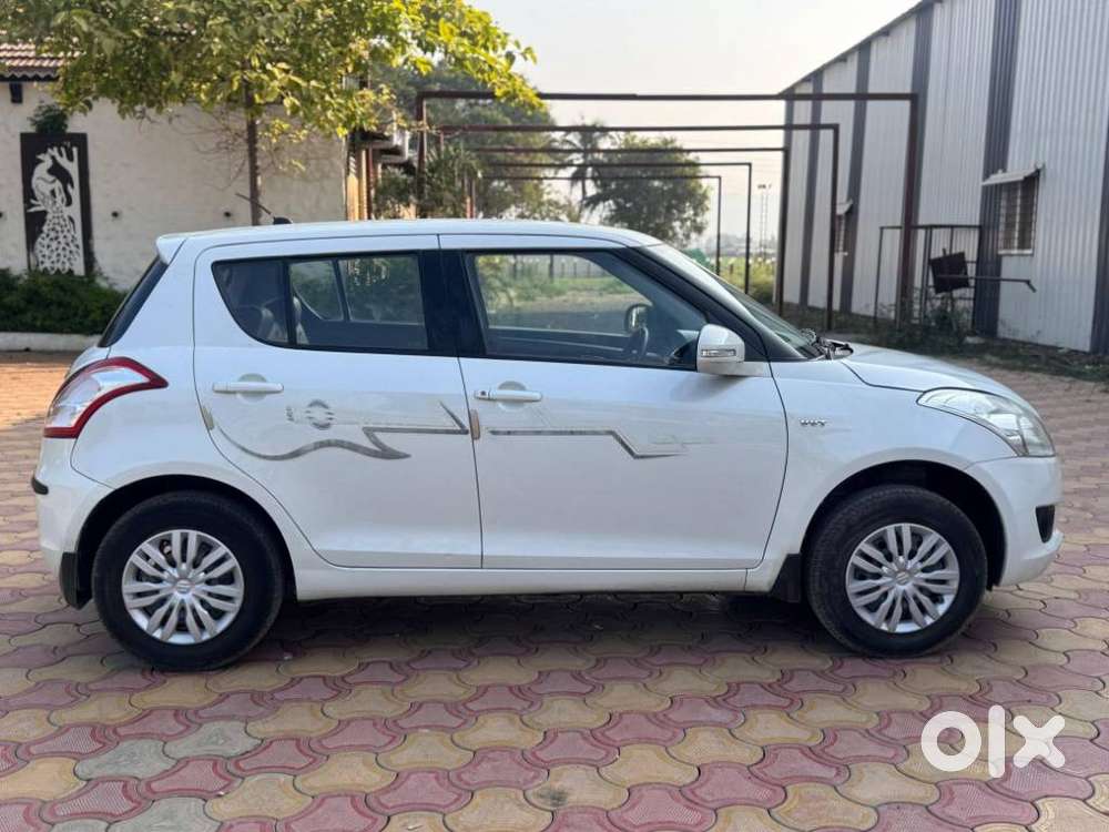 Maruti Suzuki Swift Vxi 1.2 Abs Bs-iv, 2014, Cng & Hybrids
