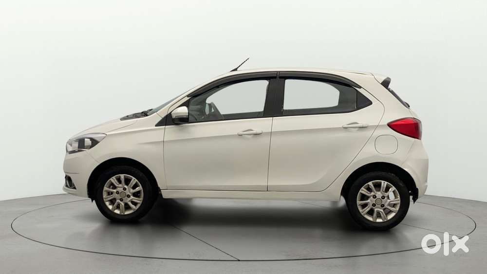 Tata Tiago 1.2 Revotron Xza, 2017, Petrol