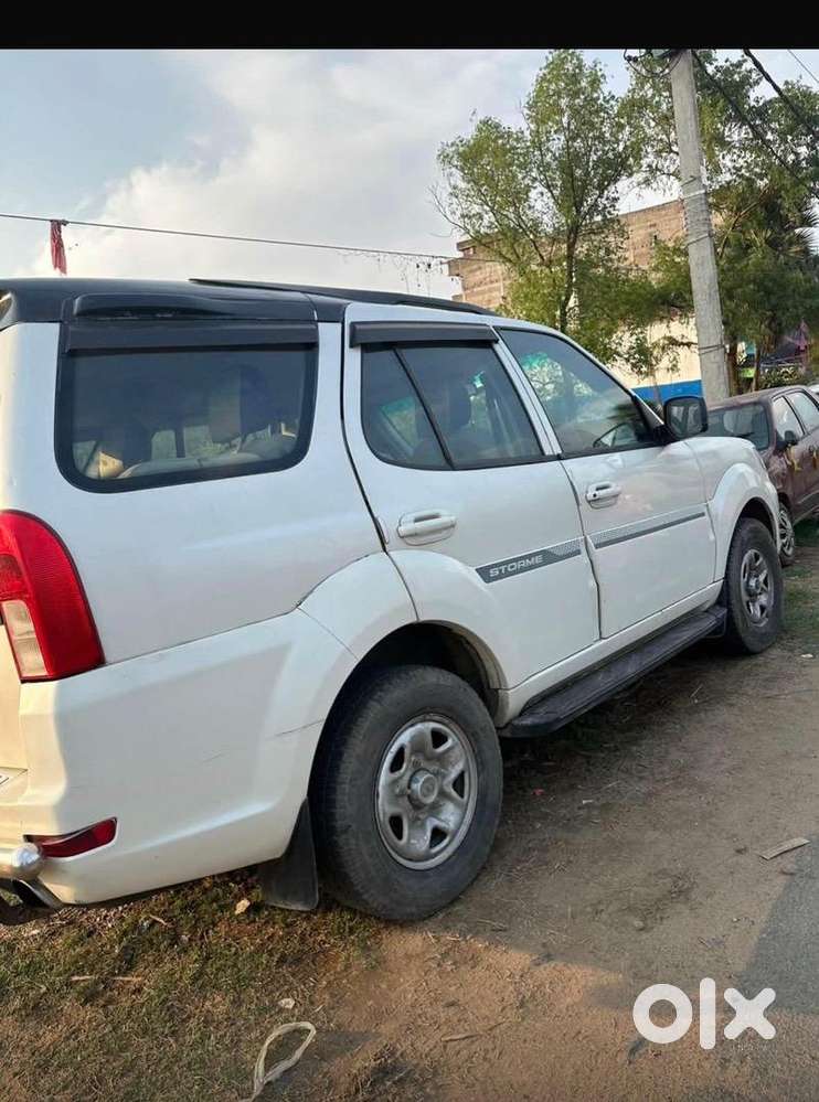 Tata Safari Storme 2014 Diesel 99000 Km Driven