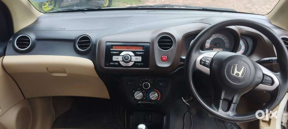 Honda Brio V Mt, 2012, Petrol