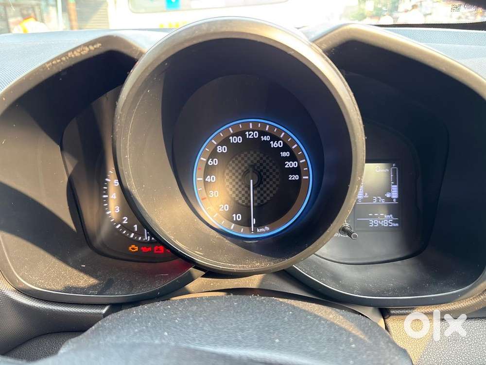 Hyundai Venue 1st Owner 2021 Petrol 40000 Km Driven