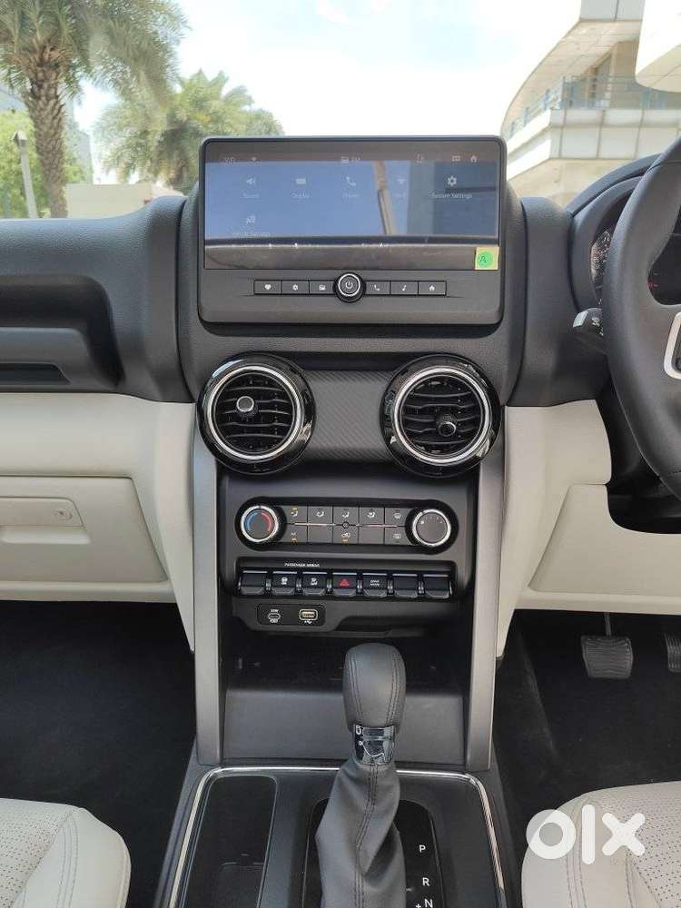 Mahindra Thar Roxx Mx5 Petrol At 2wd, 2026, Petrol