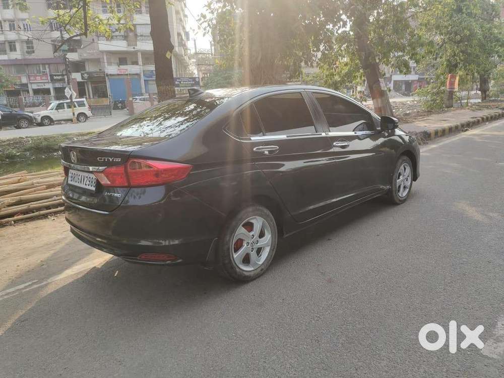 Honda City 2016 Top Model Petrol 32000 Km Driven