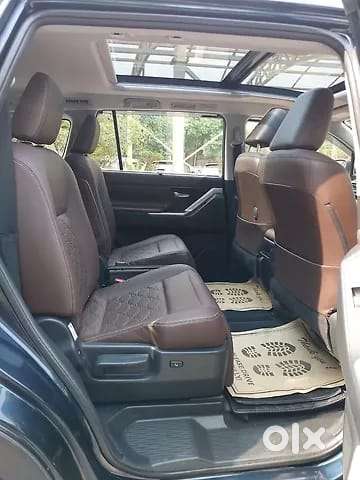 Toyota Innova Hycross 2.0 Zx Hybrid 7 Str, 2025, Petrol