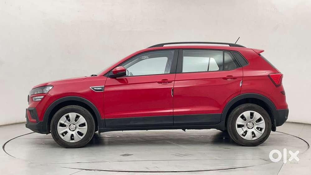 Skoda Kushaq Active 1.0 Tsi Mt, 2023, Petrol